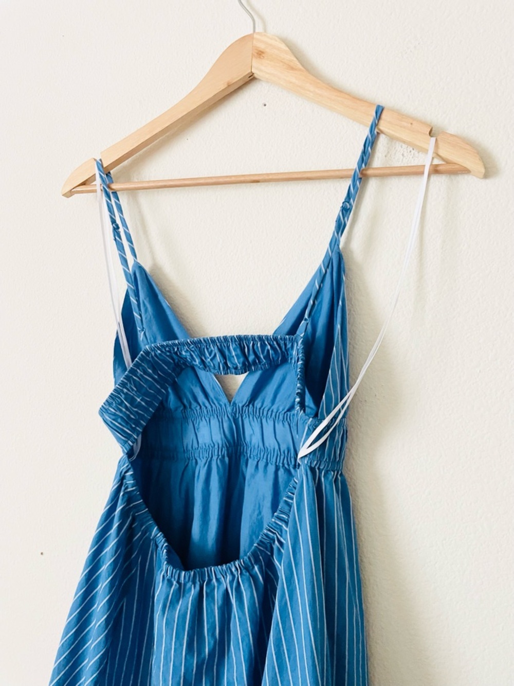 Aritzia Babaton SMALL Encourage Poplin Aline midi dress in blue striped - Picture 6 of 10
